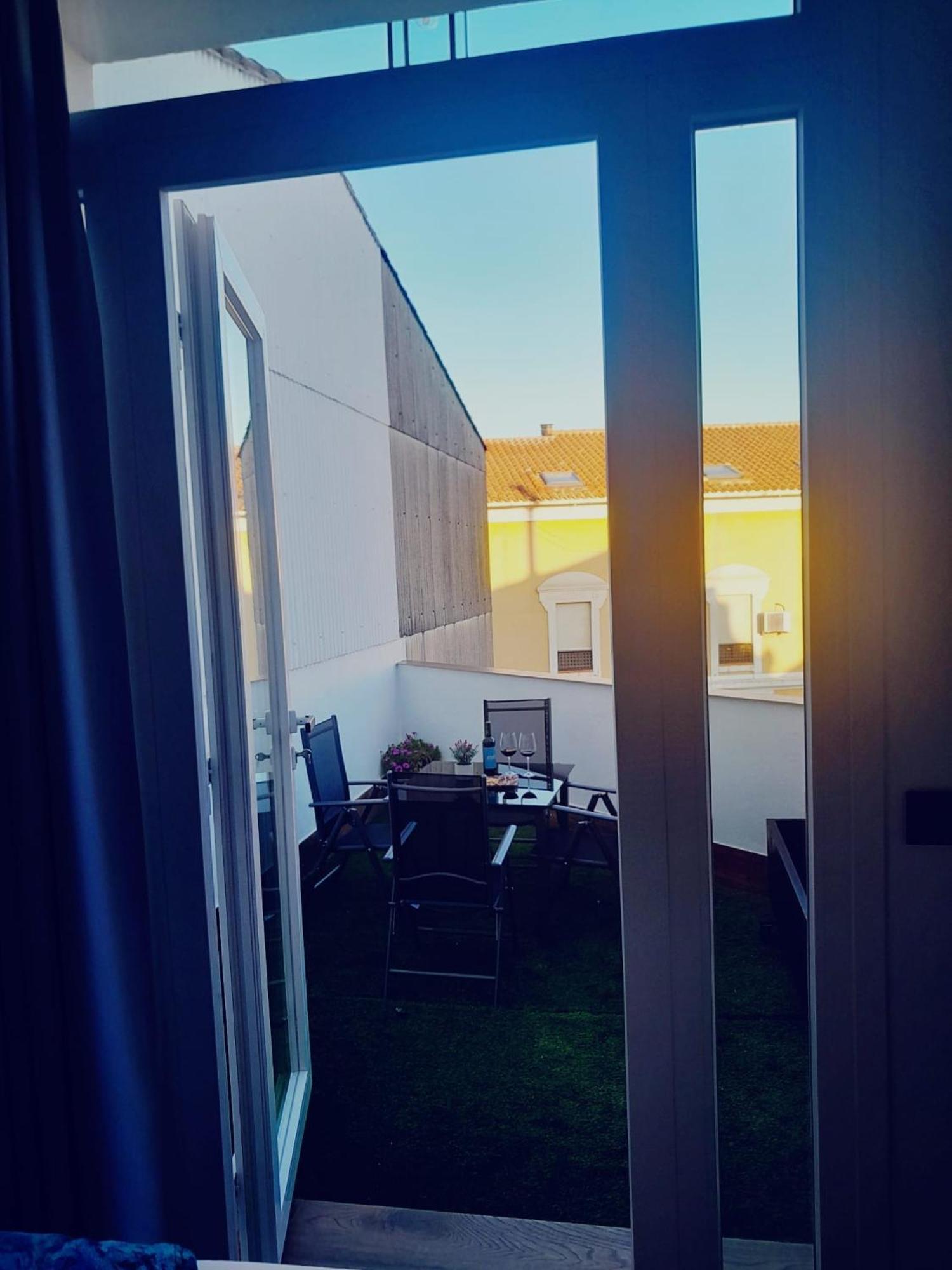 Macarena Suites Касерес Экстерьер фото